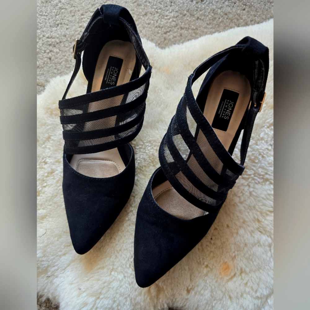 Jones New York Black Mesh Panel Kitten Heels size 7.5